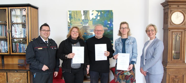 Peter Eymann, Christine Lincke, Dr. Armin Schlechter, Simone Heimann und Oberbürgermeisterin Stefanie Seiler (von links nach rechts)